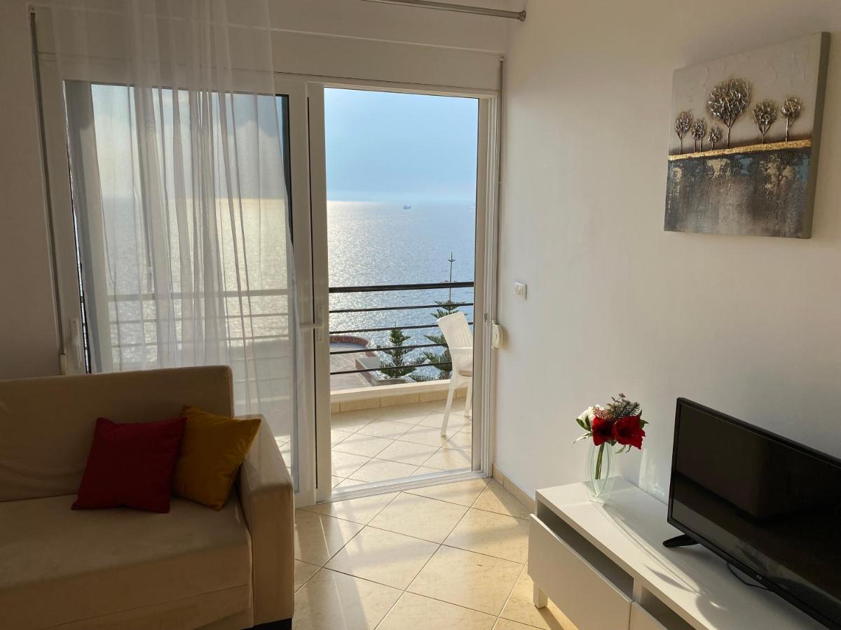 Apartment With Huge Sea View Balcony Саранде Екстериор снимка
