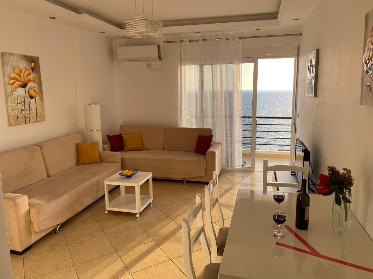 Apartment With Huge Sea View Balcony Саранде Екстериор снимка