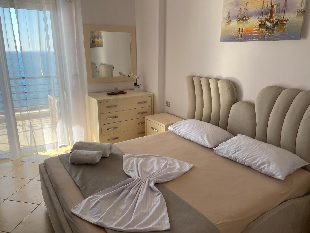Apartment With Huge Sea View Balcony Саранде Екстериор снимка